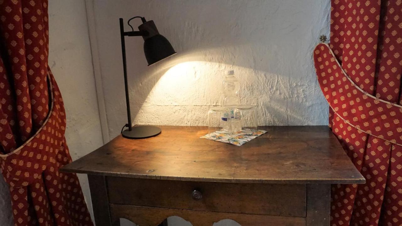 Villeneuve-lès-Avignon B&B Oasis Des Lavandes - Chambre Coqueliot מראה חיצוני תמונה